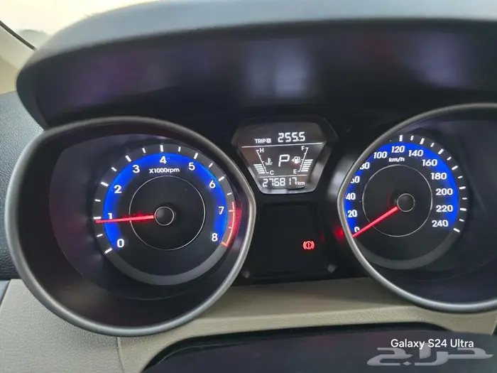 للبيع هونداي النترا 2015 19