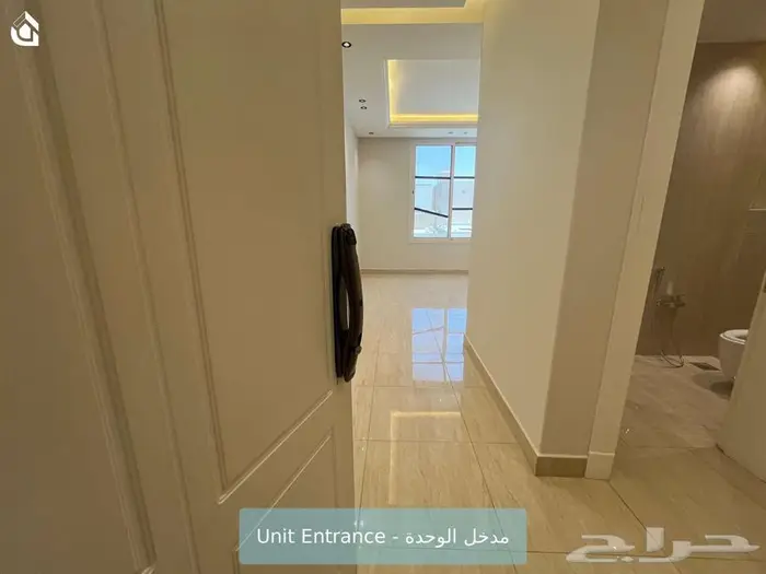 شقة من 3 غرف ومجلس في حي العارض 2