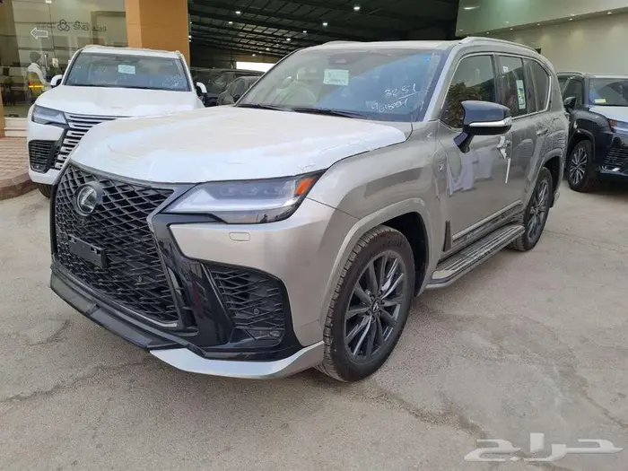 لكزس LX600 FF بنزين 2025 - كاش و أقساط 12