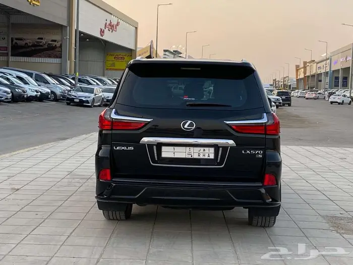 لكزس LX570 فل كامل 2018 12