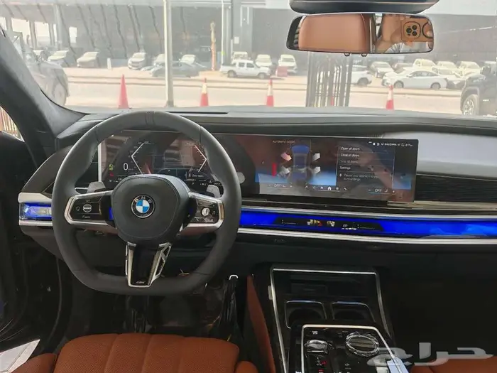 بي ام دبليو 735i موديل 2026 اسود خليجي 15