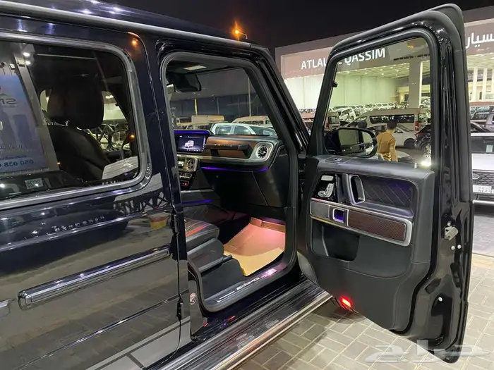 مرسيدس G63 موديل 2019 اسود ماشيه 150الف كم 21