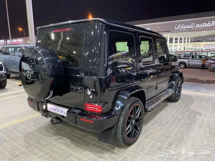 مرسيدس G63 موديل 2019 اسود ماشيه 150الف كم 40