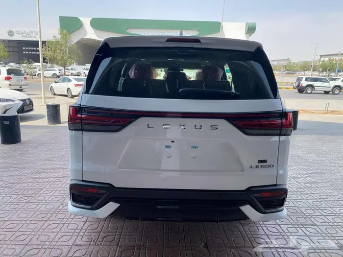 لكزس LX600 F SPORT 2025 7