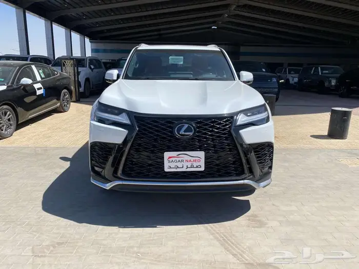 لكزس LX600 BB 2023 ابيض داخلي احمر 0