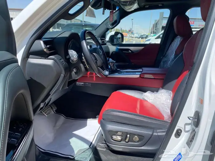 لكزس LX600 BB 2023 ابيض داخلي احمر 8