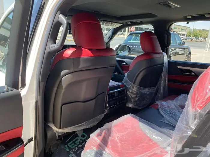 لكزس LX600 BB 2023 ابيض داخلي احمر 12