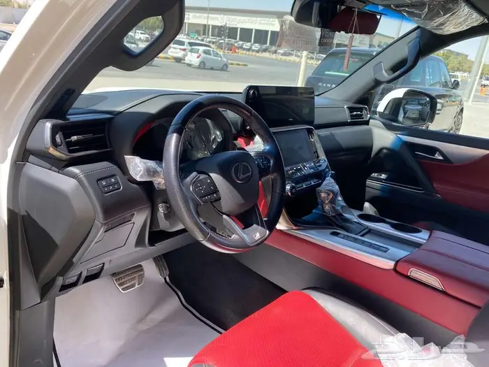 لكزس LX600 BB 2023 ابيض داخلي احمر 9