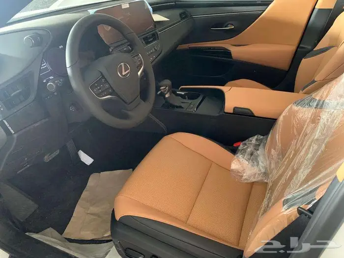 لكزس اي اس 250 AAابيض واسود سعودي2025 9