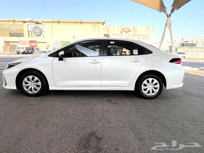 للبيع تويوتا كورولا 2024 8