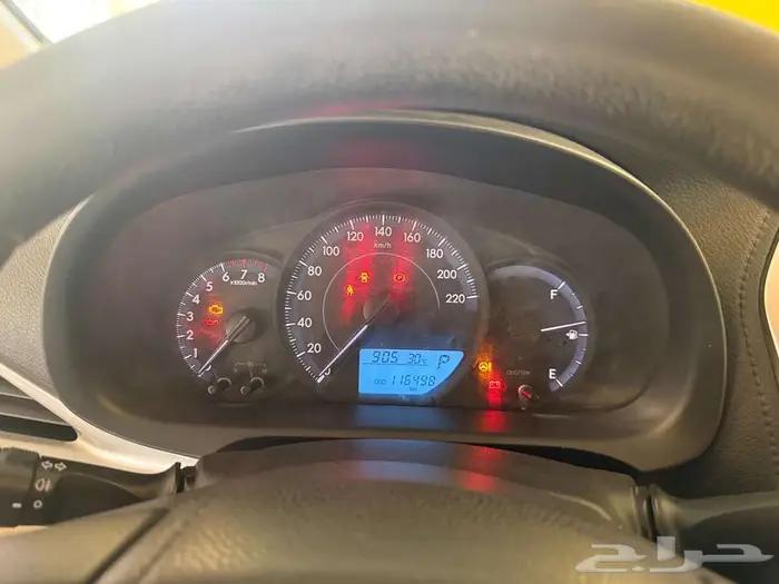 Toyota Yaris 1.5 E 2018 6