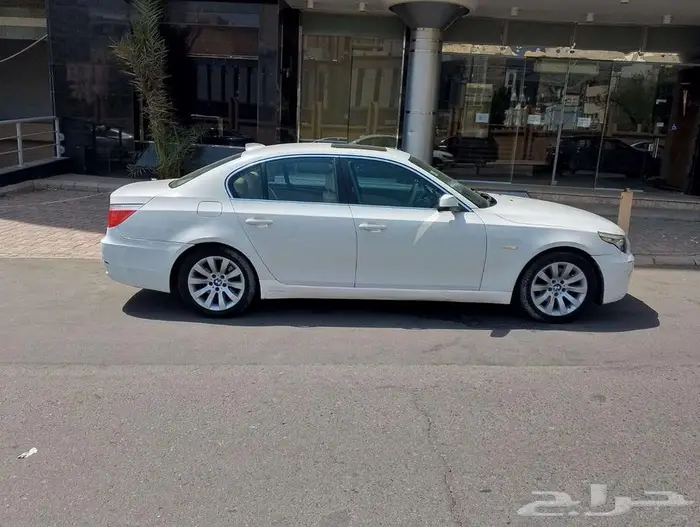 سيارة bmw 520i موديل 2010 5