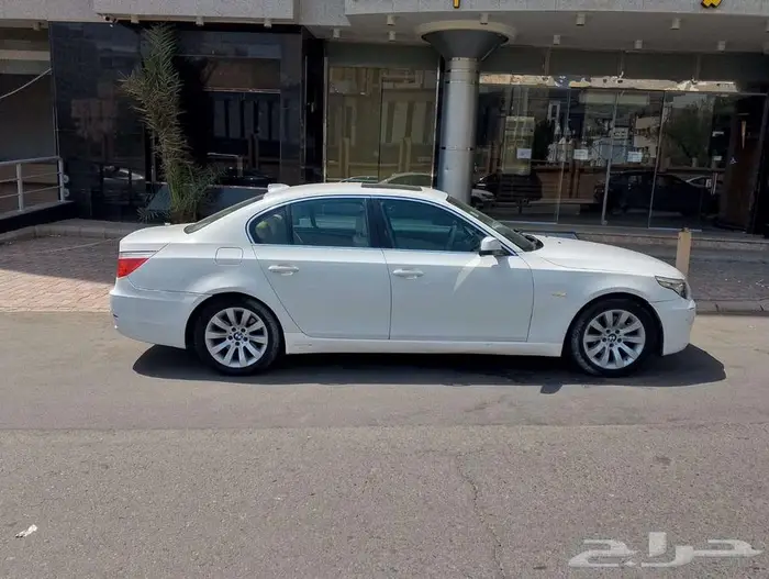 سيارة bmw 520i موديل 2010 6