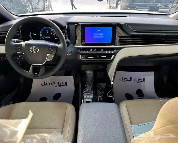 تويوتا كامري LE هايبرد 2025 7