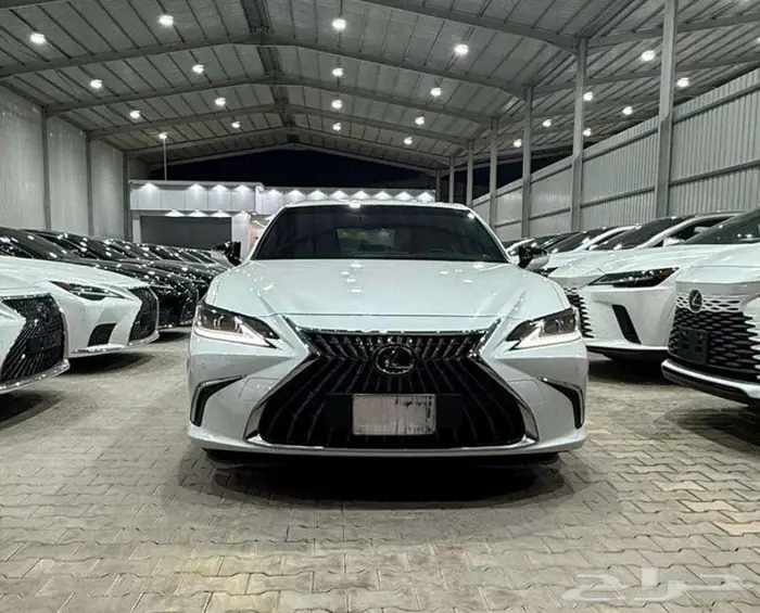 لكزس ES 300 AH ستاندر هايبرد 2024 - خليجي 0