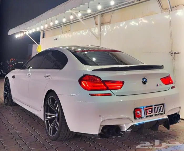 BMW M6 لوحات إمراتية 1