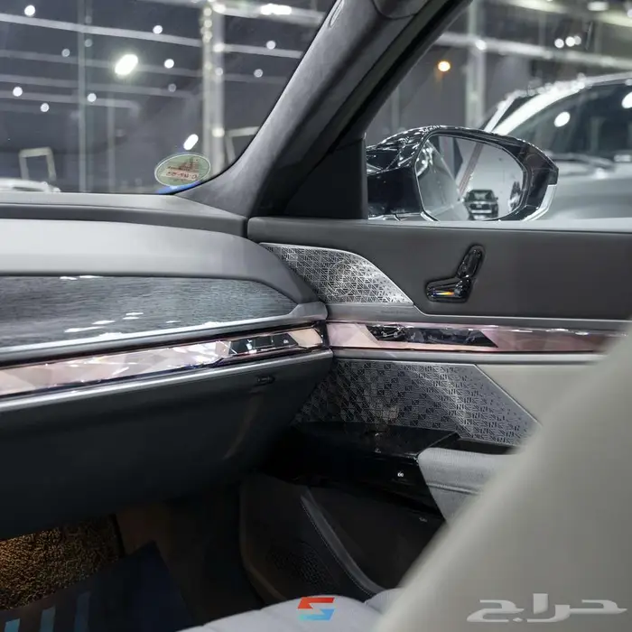 بي ام دبليو 760 e موديل 2024 19