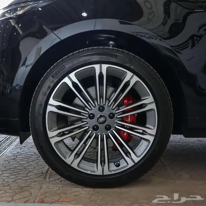 رينج روفر سبورت p400 موديل 2025 3