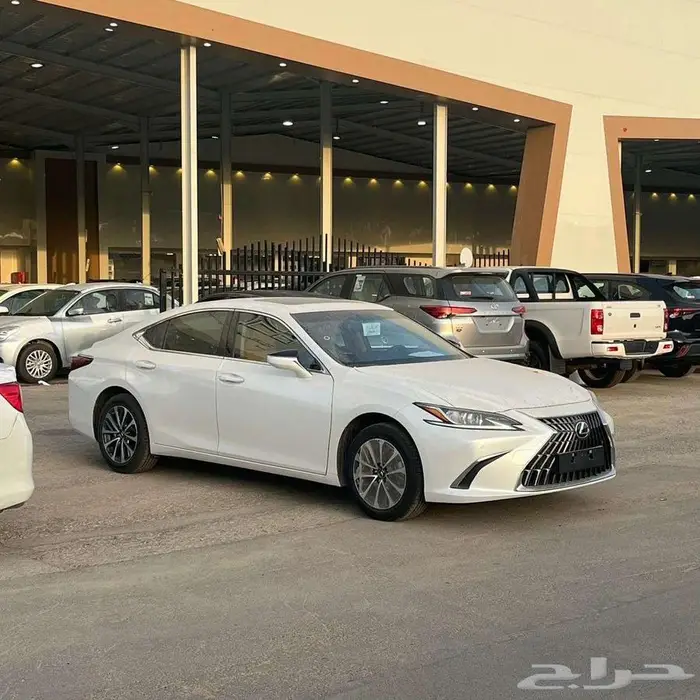 لكزس ES250 AA ستاندر 2025 - كاش و أقساط 18
