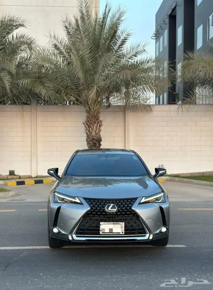 لكزس UX200 2021 1