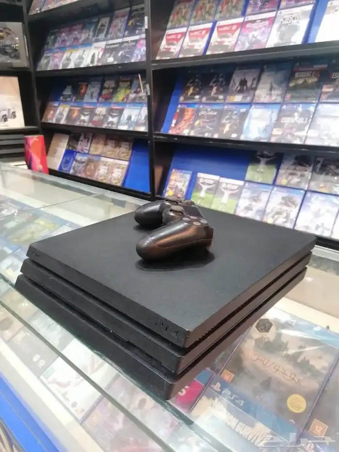 سوني بلايستيشن 4 برو نظيف جدا 1