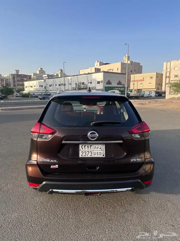 سيارة نيسان اكس تريل 2018 11