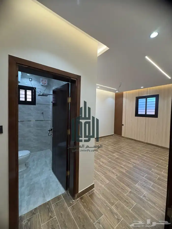 فلة روف أرضي للإيجار بحي الشفا 8