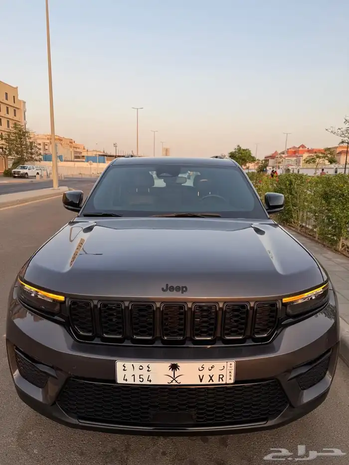 جيب جراند شيروكي 2023 قمه النظافه 4