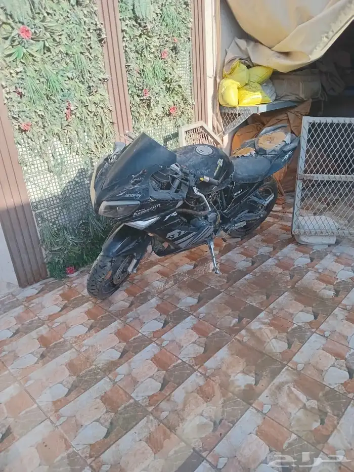 دراجه ناريه مستعمل فيابر مكسره وناقص بطاريه نضيف الدباب 2