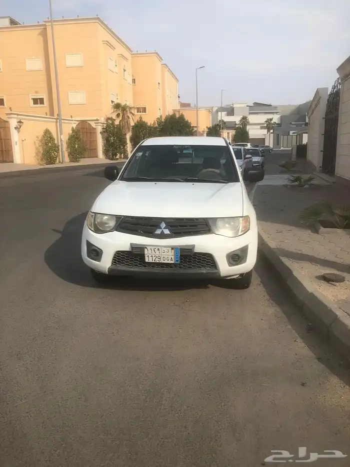 وانيت ميتوبيشي 2010 2