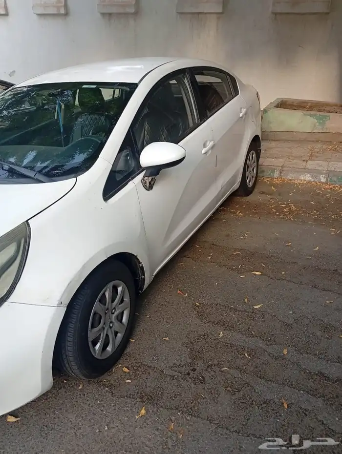 kIA RIO 2013 4