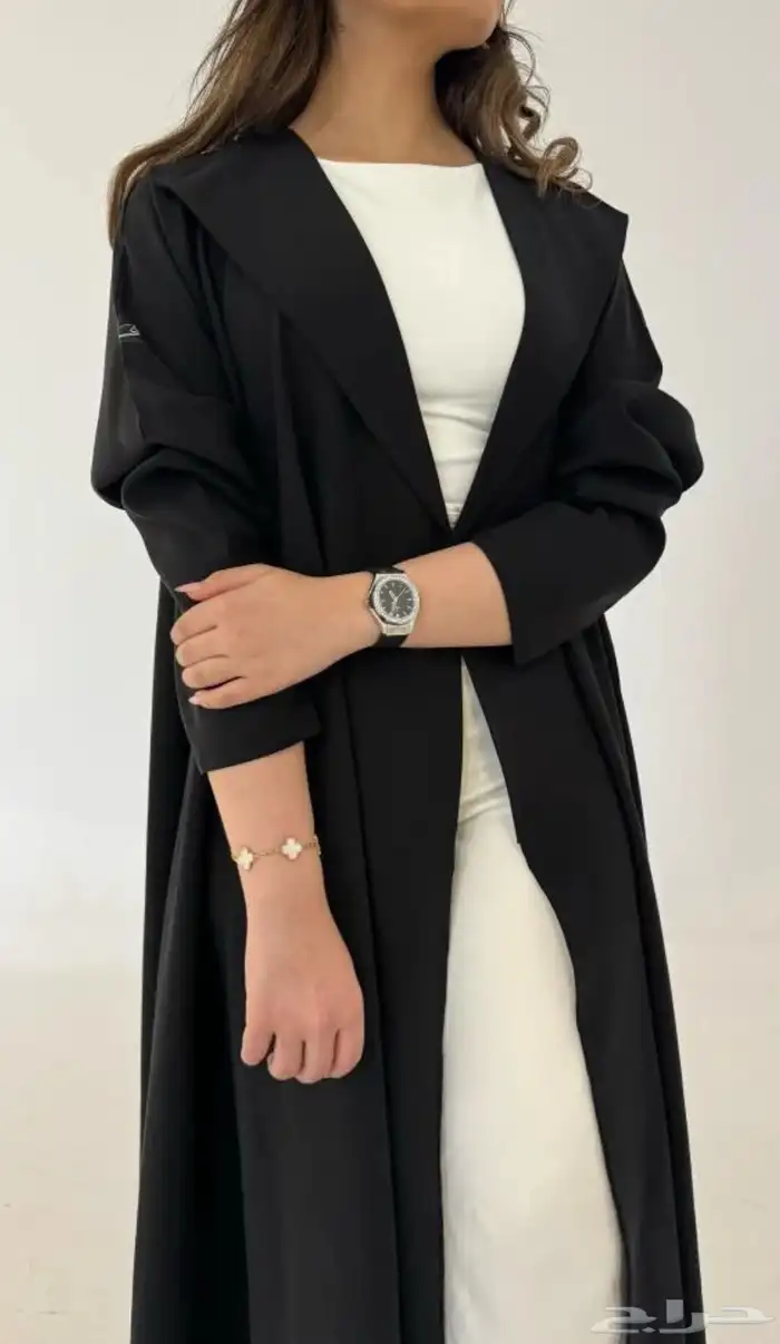 عبايه من متجر فزه كريب اسود قصة كلوش 3