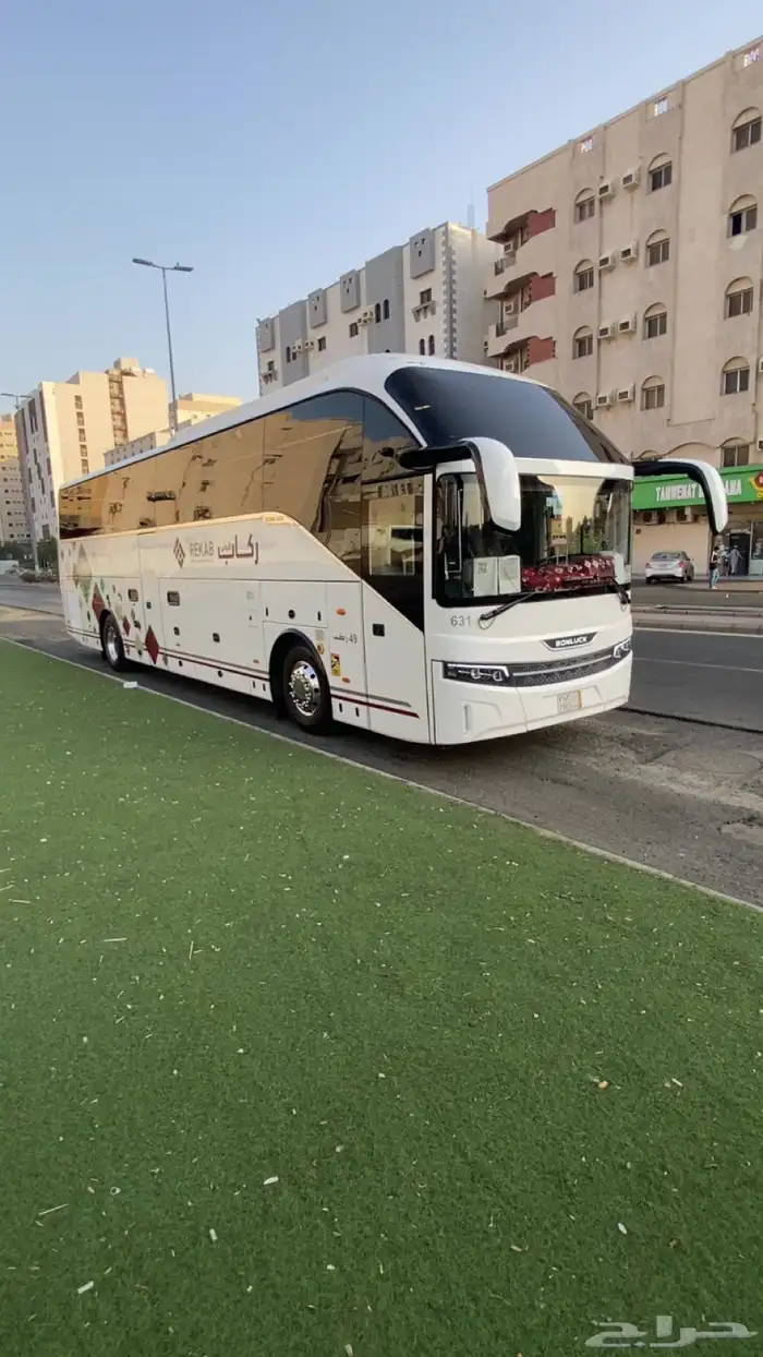 يوجد لدينا باصات 50 راكب موديلات حديثة 2026 للإيجار 1