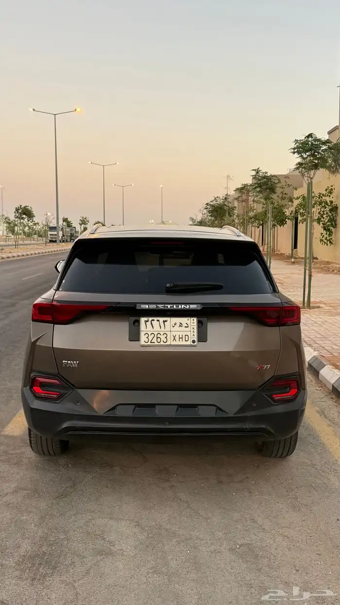 للبيع جيب صيني فاو T77 18