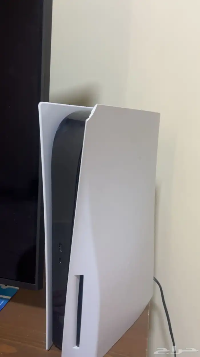 للبيع سوني فايف شبه جديده من شريته ما استخدمه الا شهر فقط 2