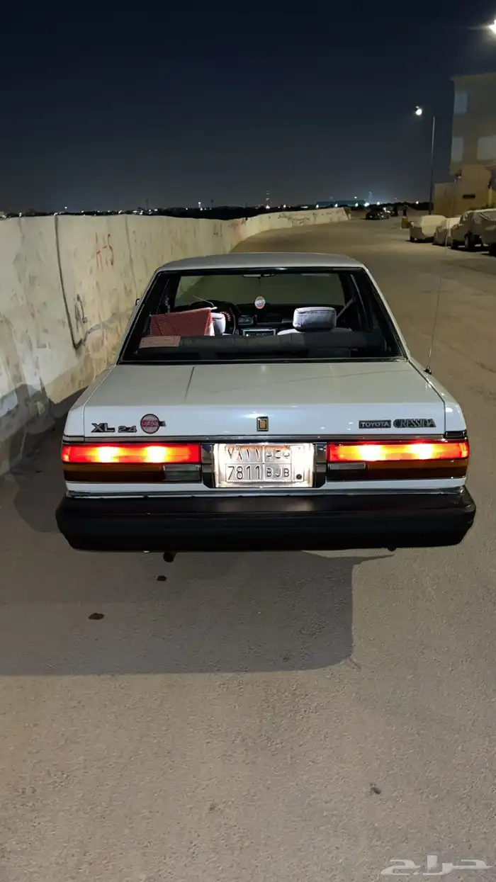 كرسيدا 1988 نظيفه ممشى 261 الف لاهل الصنف 3