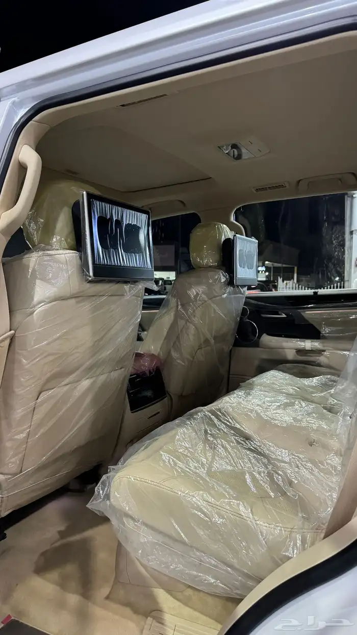 لكزس 2021 LX570 سبورت سعودي ماشي 6000 الاف مخزن اخو الاصفار 4