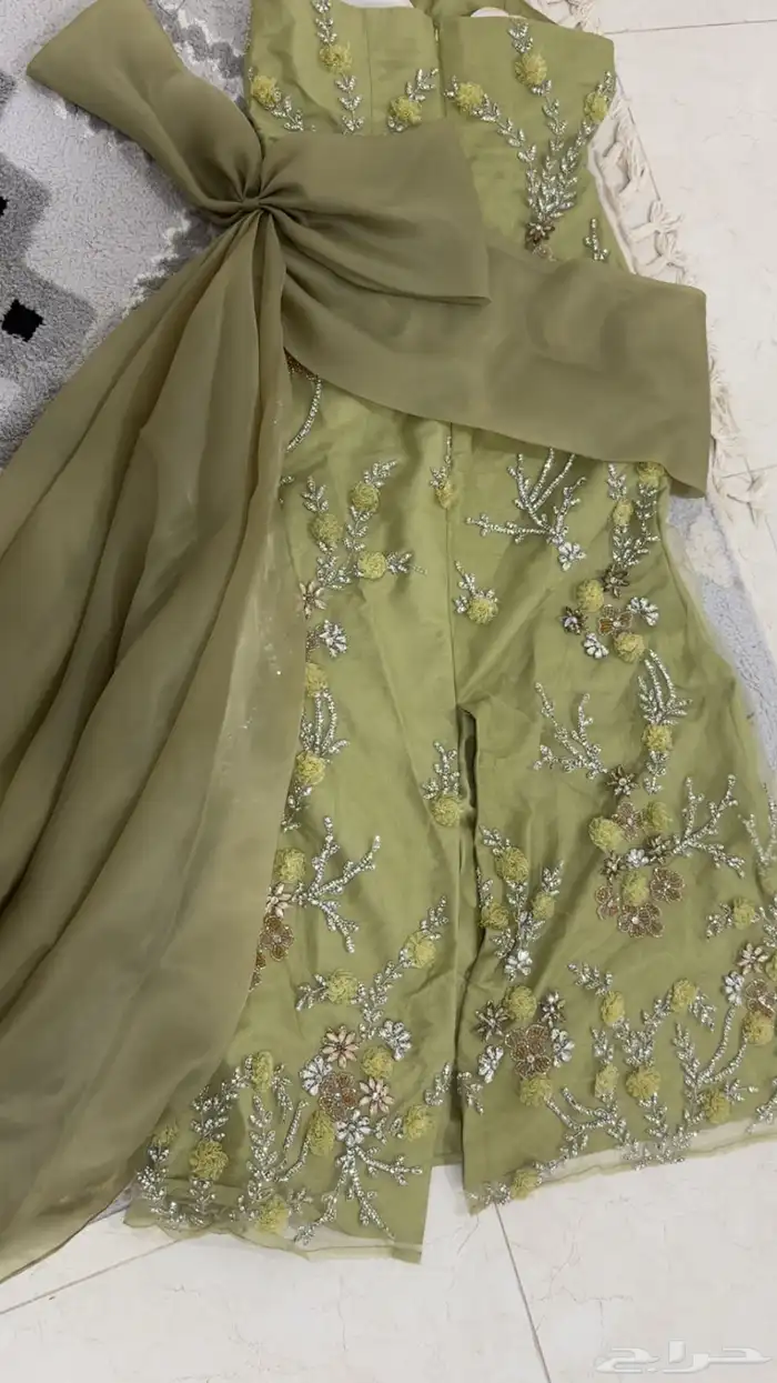 فستان سهره بموديل جميل ورائع تم لبسه مره وحده 3