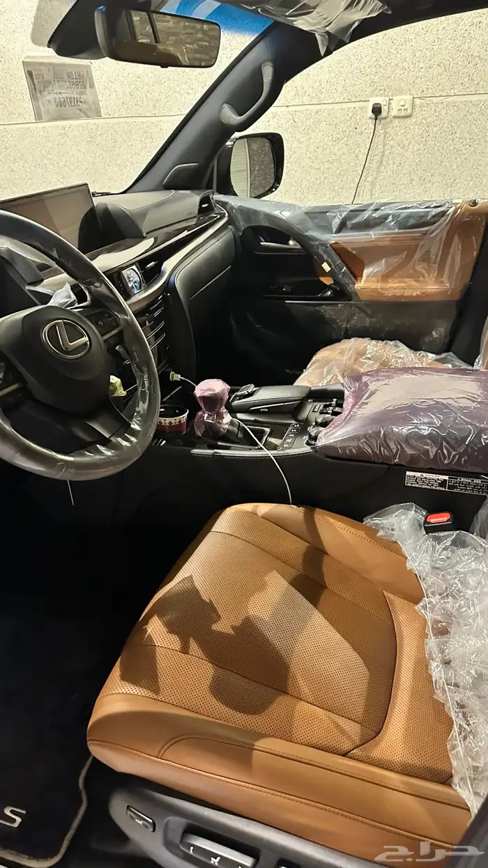 للبيع جيب لكزس Lx 570 موديل 2021 لون زيتي 2