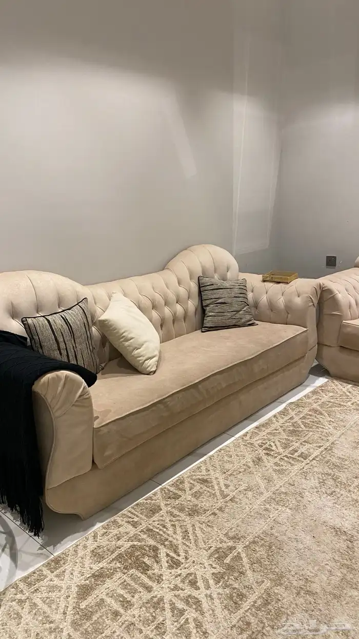 كنب للبيع مع طاولات 2