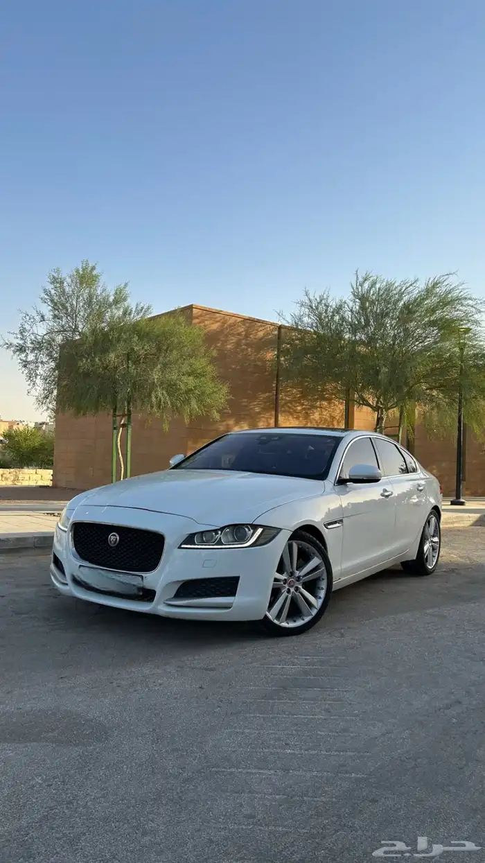 جاكوار xf 2016 0