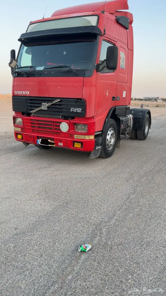 راس تريلة فولفو 2002 للبيع 1