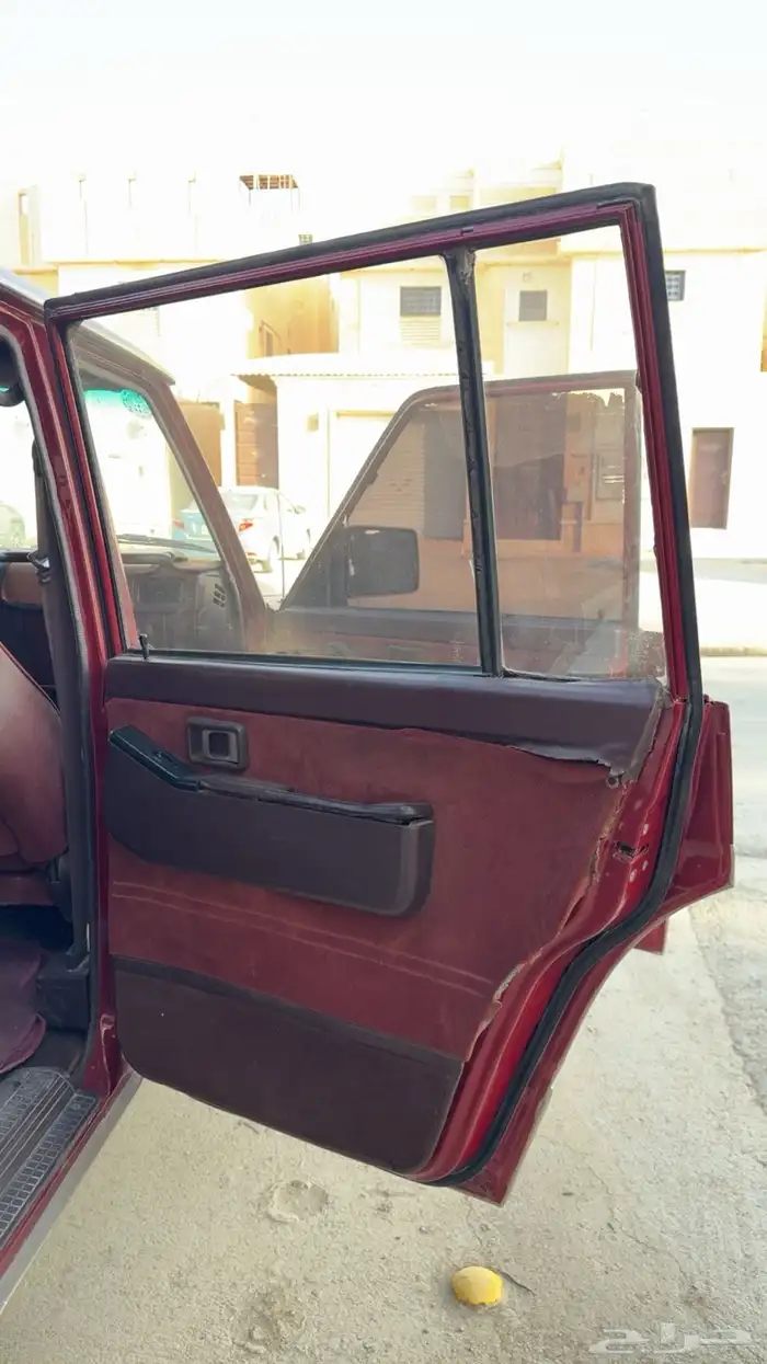نيسان سفاري موديل 1993 27