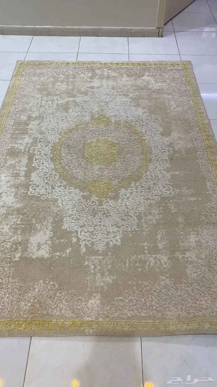 فرشة اماراتي ونظيف العرض متر ونص الطول مترين 0