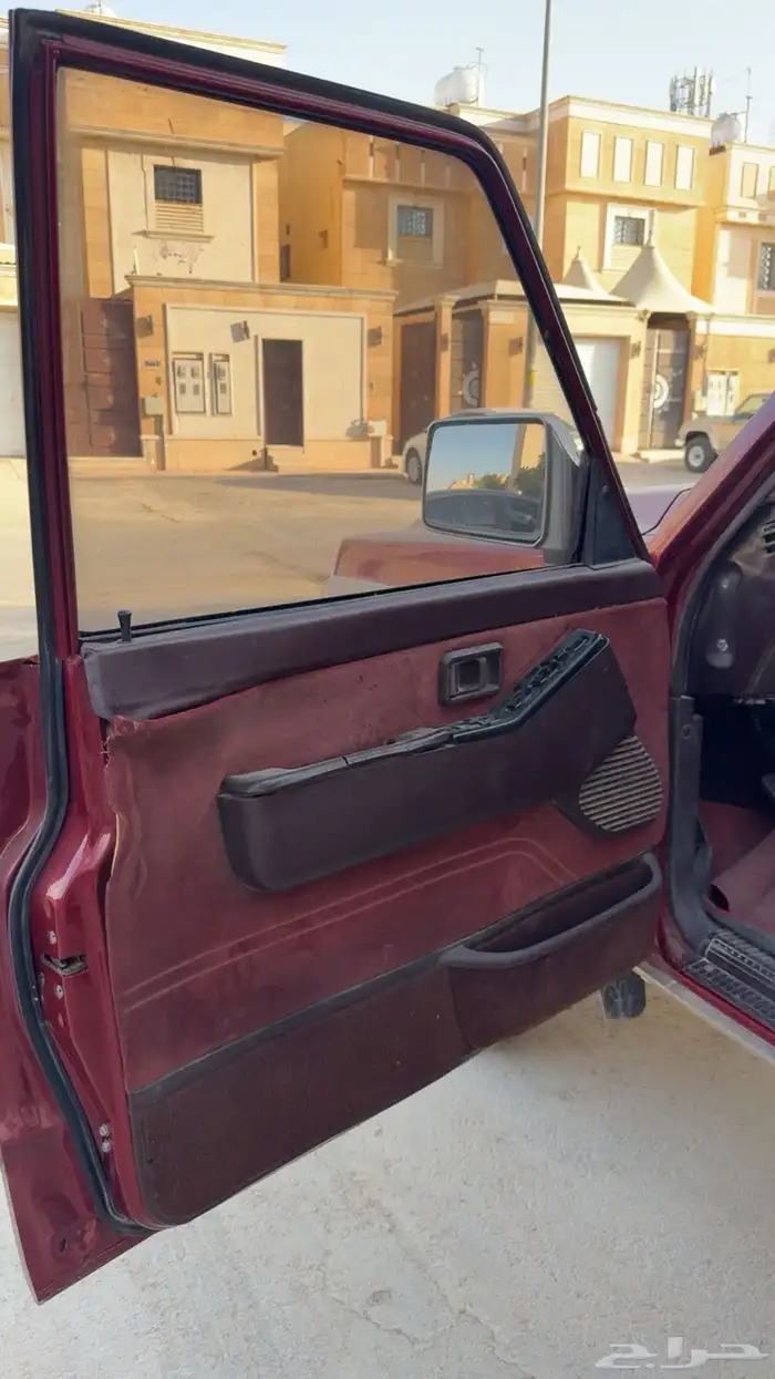 نيسان سفاري موديل 1993 16