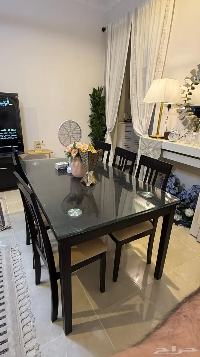 طاولة اكل 0