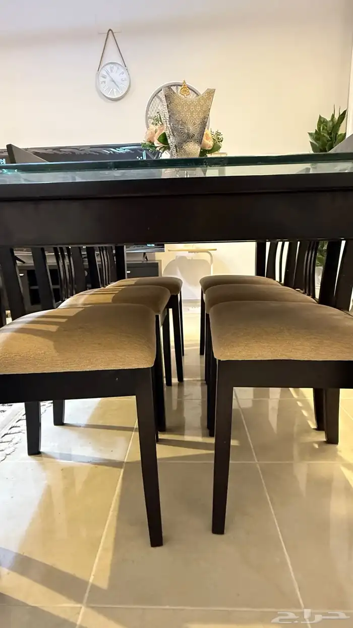 طاولة اكل 2