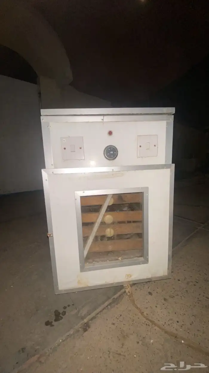 فقاسة بيض للطيور والدواجن 2