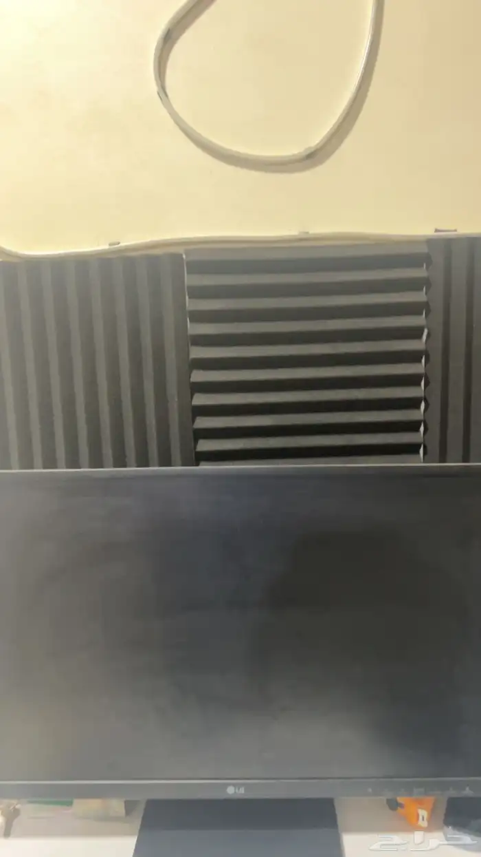 شاشة قيمنق 144hz و 60 hz 4
