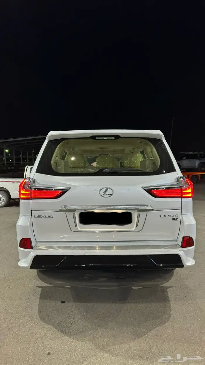 لكزس 2021 LX570 سبورت سعودي ماشي 6000 الاف مخزن اخو الاصفار 3
